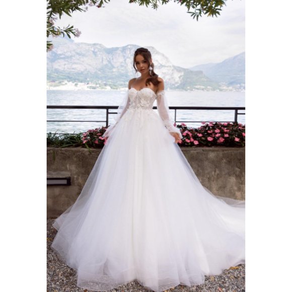 Maria Annette Fairy Tale Princess Wedding Dress - Picture 4 of 5